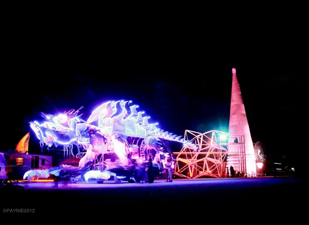 Burning Man madness: view of the esplanade and art cars made by the Disorient camp. (source: HuffPost)